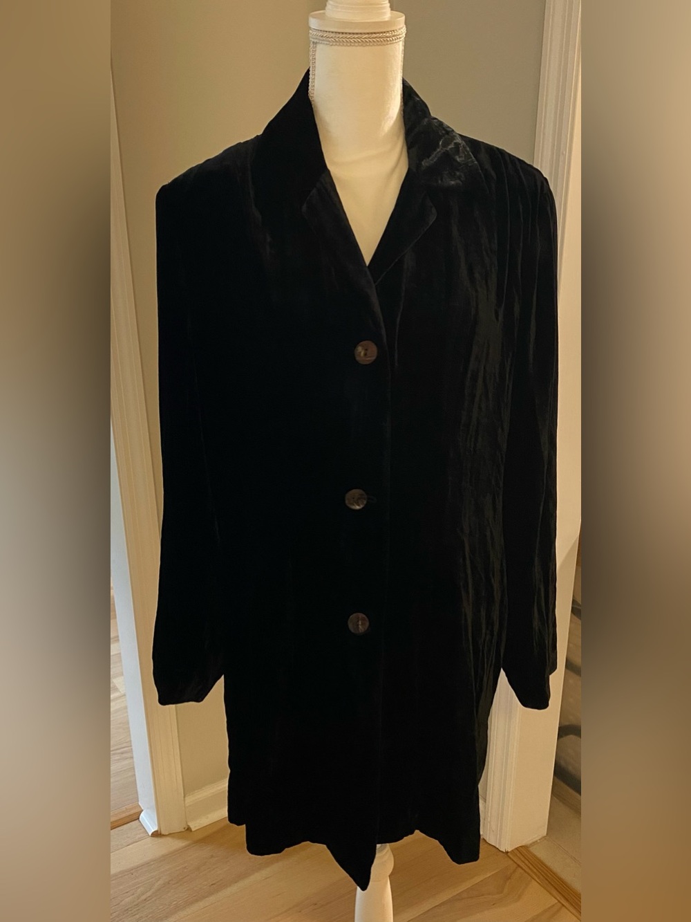 Chico's Black Velvet Button-Front GI Velvet Alexandria Jacket Size 2 (US L) NWT